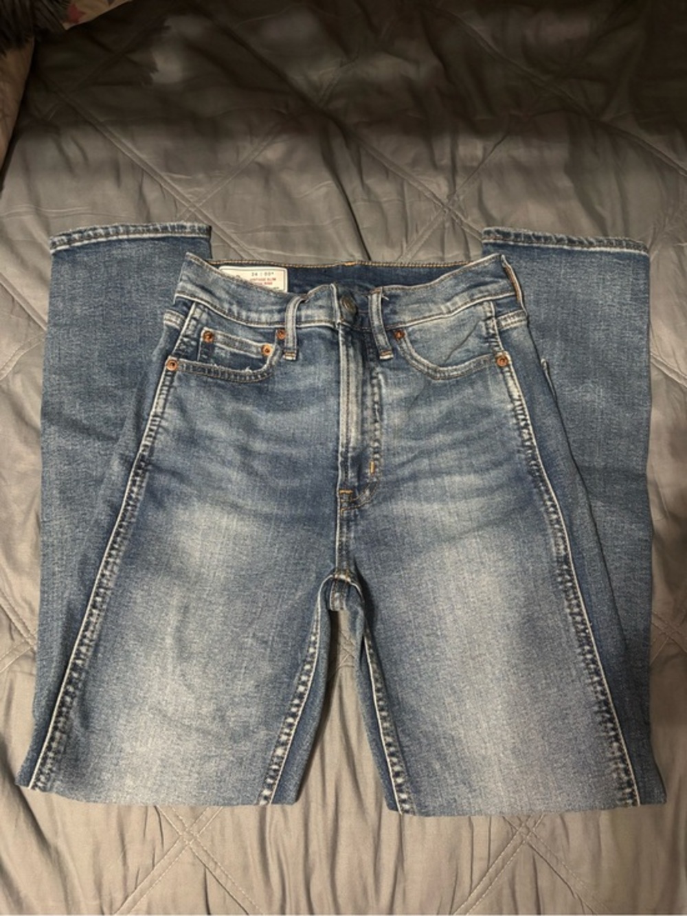 GAP Vintage Slim High Rise Jeans in Medium Blue